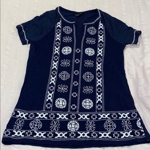 Short sleeve embroidered top